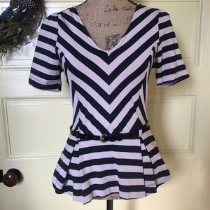 HP🎉NWOT Black/tan striped peplum &patent belt L